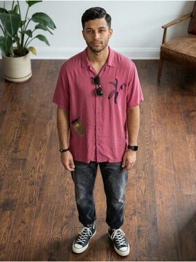 Urban Outfitters
Button Down Pop Art Men's Shirt XL